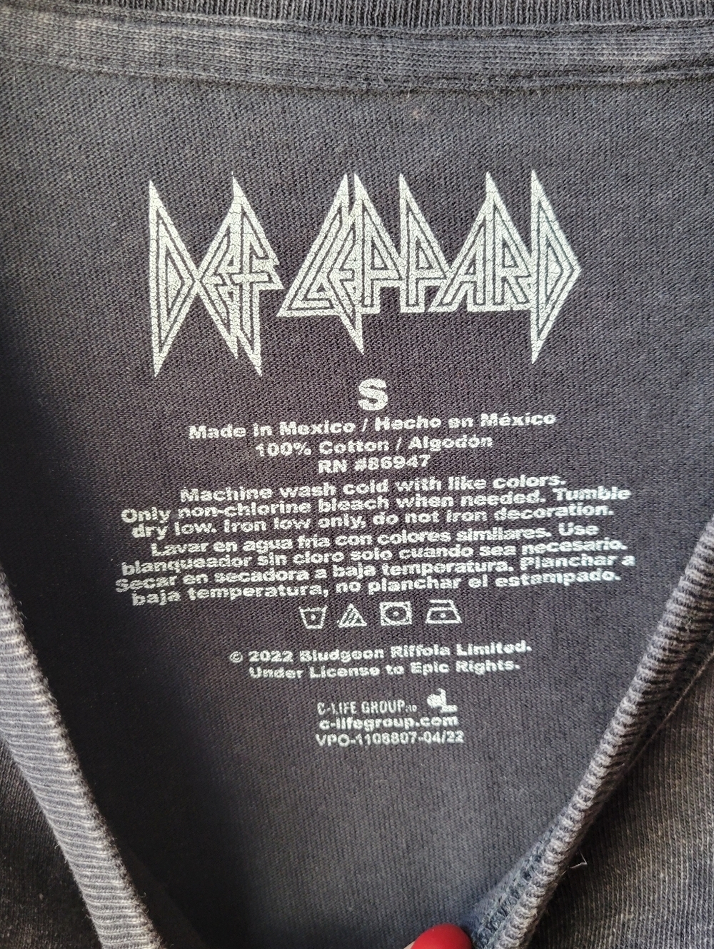 Lot of 3 AC/DC  / Two DEF LEPPARD T shirts Short sleeve Size Small Graphic - Picture 7 of 10